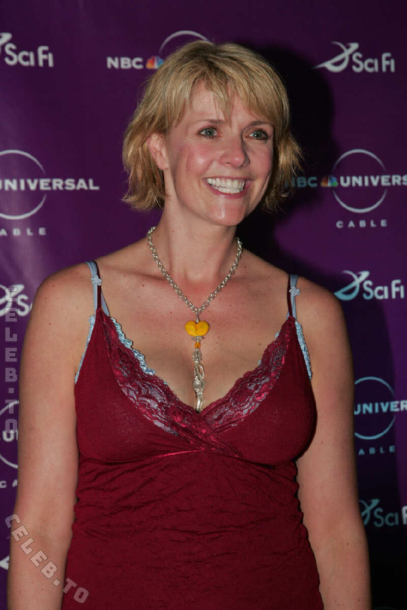 Amanda Tapping photo