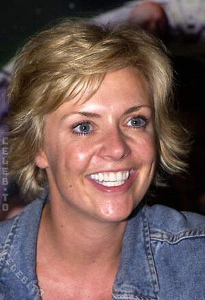 Amanda Tapping photo
