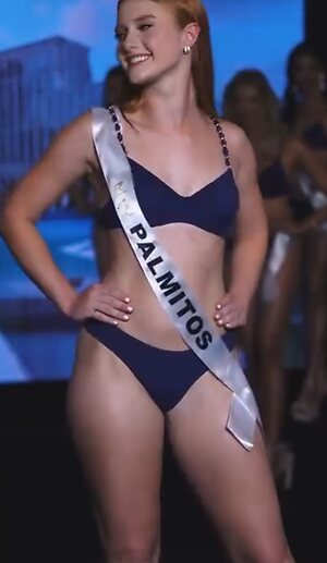 AMANDA WENZEL leaked photo #5