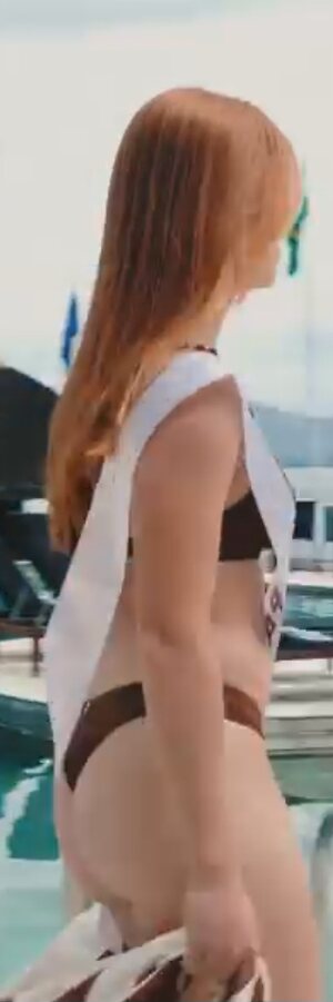 AMANDA WENZEL leaked photo #11