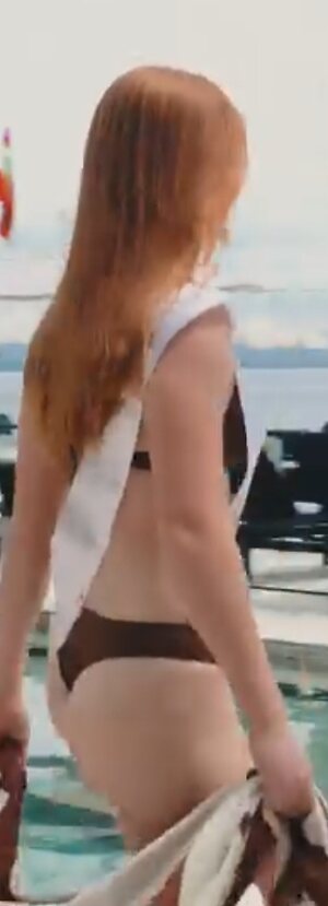 AMANDA WENZEL leaked photo #12