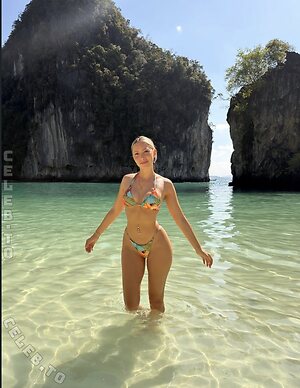 amanda.c.emilia Nude Leaked Photo #54