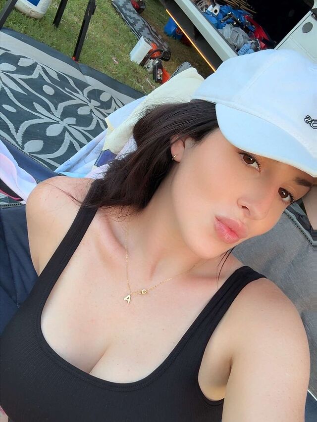 Amber Delafield leaked photos