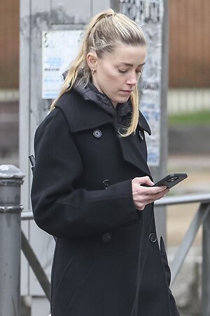 Amber Heard Fakes leaked photo #7