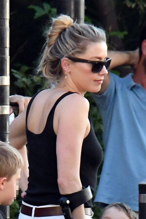 Amber Heard leaked photo #93