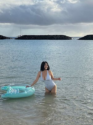 Amber Wang Nude Leaked Photo #34