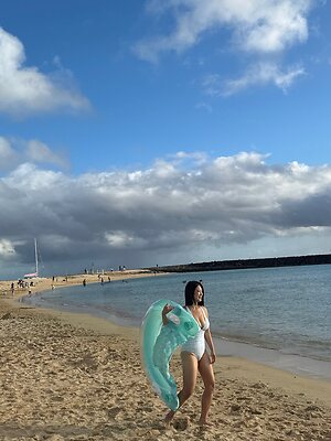 Amber Wang Nude Leaked Photo #35