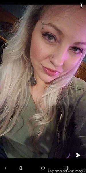 Amberly Trishelle