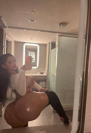 Ambernyy leaked photo #7