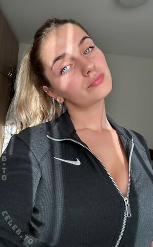 AmberXvd Nude Leaked Photo #40