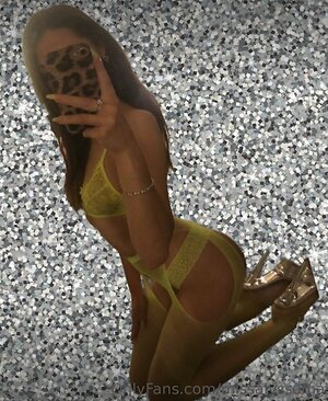 AmeliaMxo leaked photo #8