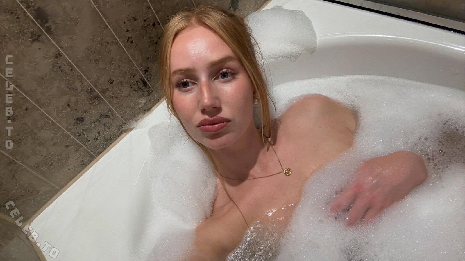 Amelie Dilla photo