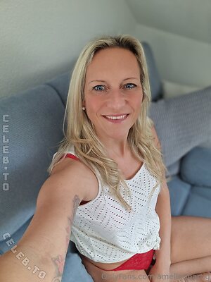 Amelie Unartig Nude Leaked Photo #6