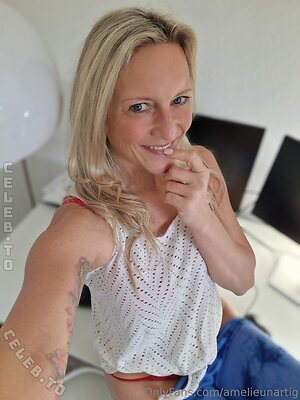 Amelie Unartig Nude Leaked Photo #8