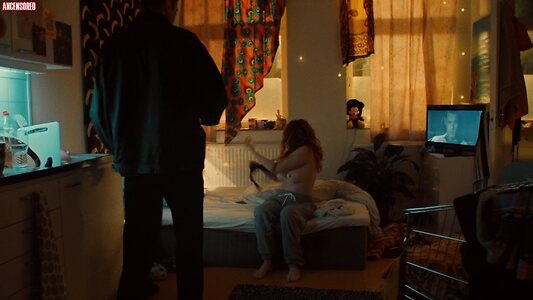 Amy Deasismont leaked photo #3