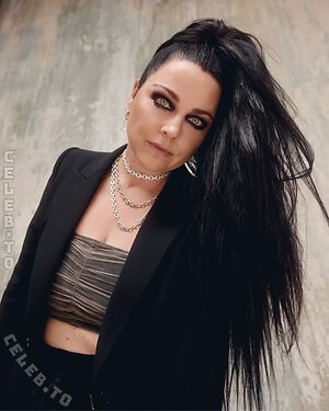 Amy Lee (Evanescence) Nude Leaked Photo #4