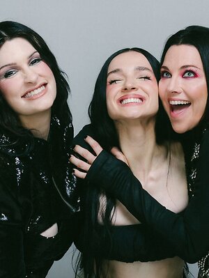 Amy Lee leaked photo #31