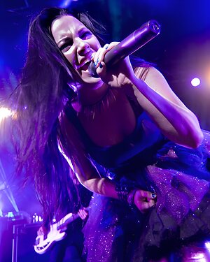 Amy Lee Nude Leaked Photo #84