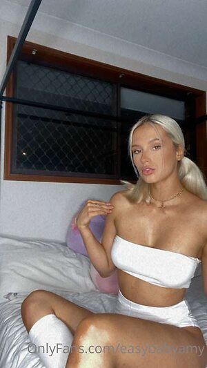 Amy Mcewen leaked photo #4