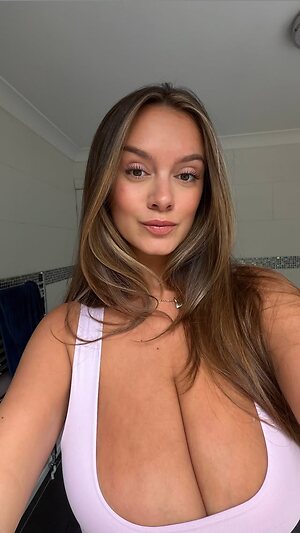 Amy Quesada-Getgood leaked photo #37