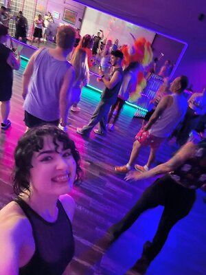 Amy Roberts leaked photo #3