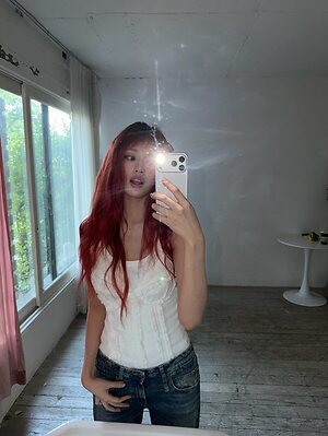 An Yujin leaked photo #22