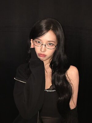 An Yujin leaked photo #31