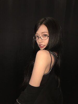 An Yujin leaked photo #33
