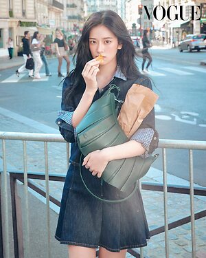 An Yujin leaked photo #106