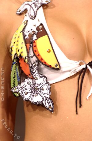 Ana Beatriz Barros leaked photo #100