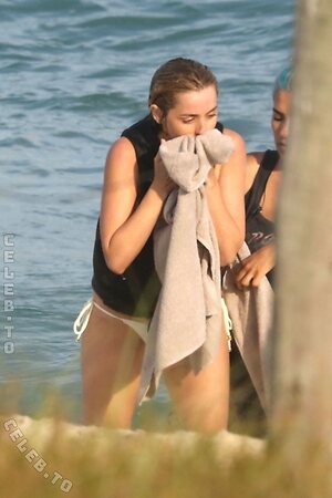 Ana De Armas Nude Leaked Photo #18