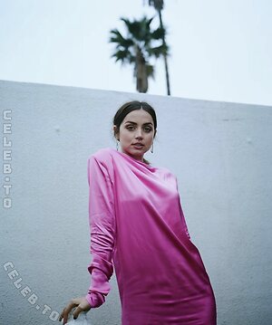 Ana De Armas photo