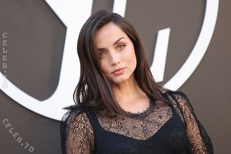 Ana De Armas photo