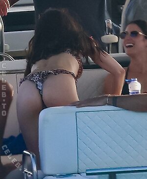 Ana De Armas photo