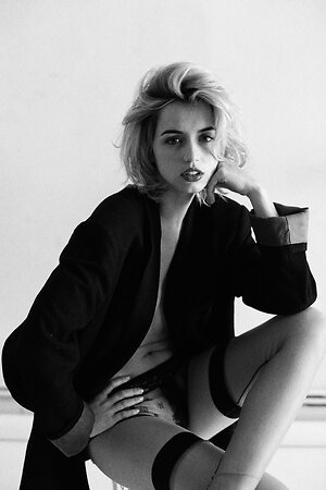 Ana De Armas Nude Leaked Photo #340