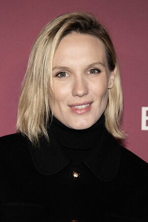 Ana Girardot leaked photo #10