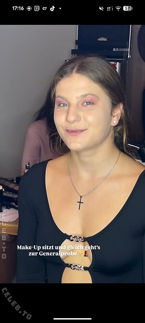 Anabel und Maria Glocker Nude Leaked Photo #9