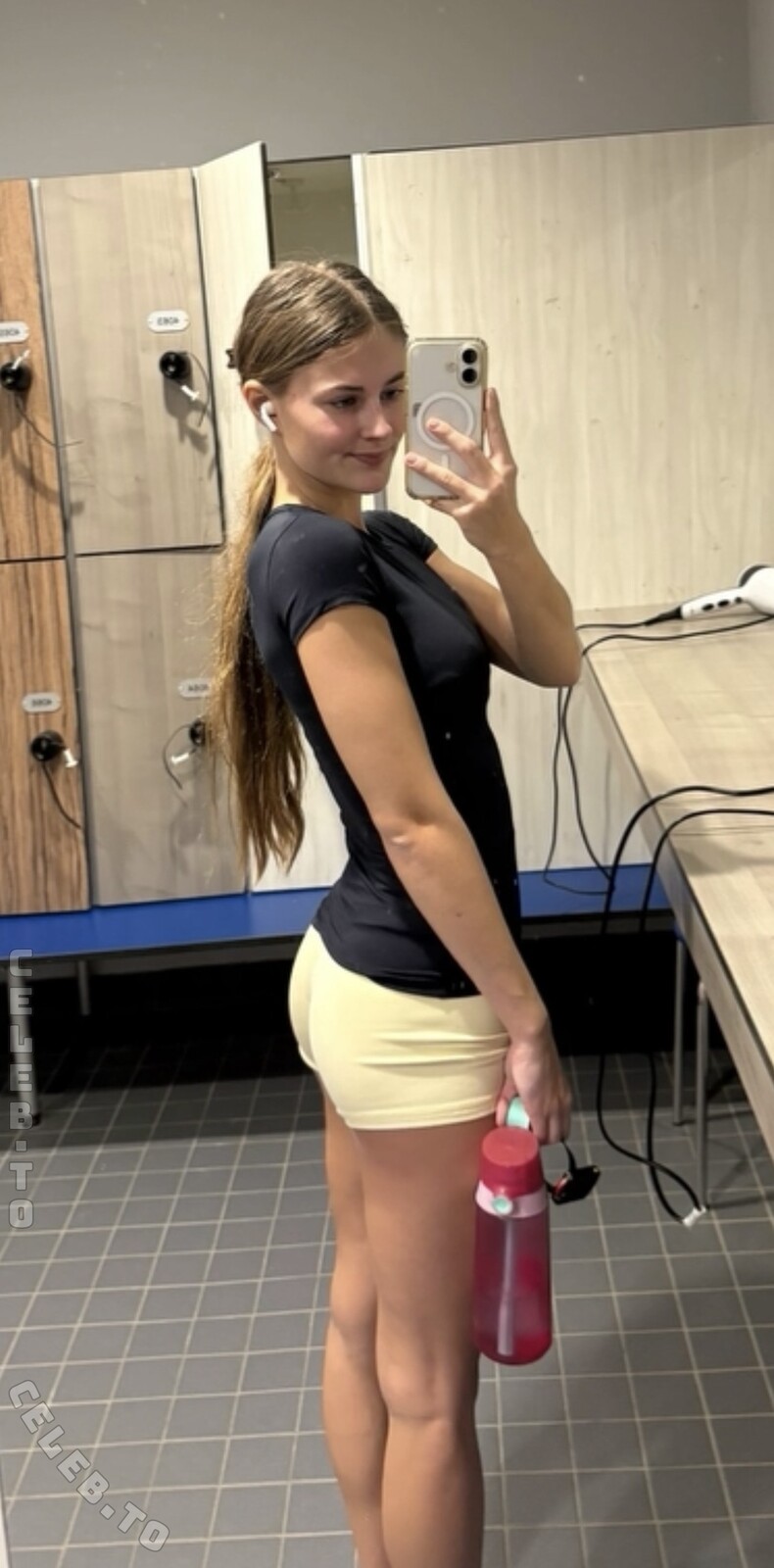 Anabell Struhs Nude Leaked Photos