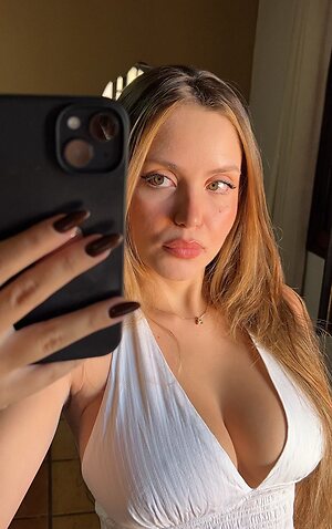 anacgomesl leaked photo #3