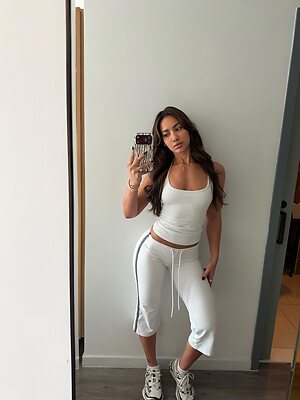 Analis Cruz Nude Leaked Photo #20