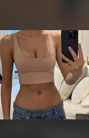 Anasia Sustic leaked photo #15