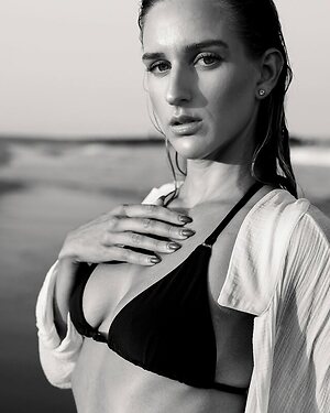 Anastasia Livesay leaked photo #58