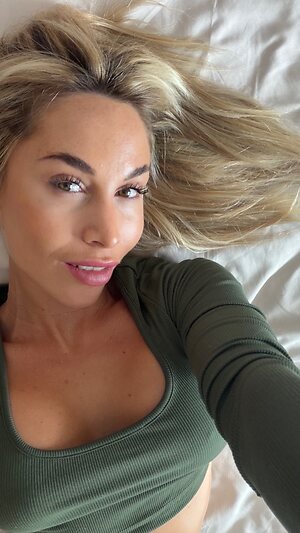 Anastasiajadore Nude Leaked Photo #37