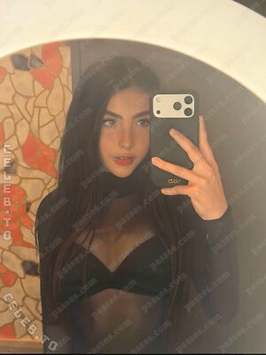 Andrea Botez Nude Leaked Photo #7