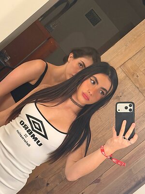 Andrea Botez leaked photos