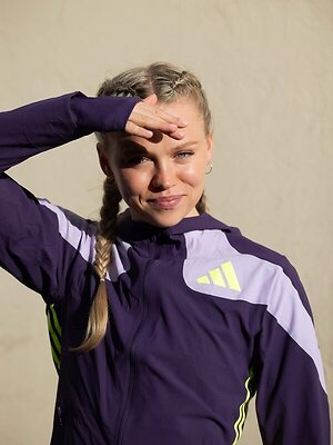 Andrea Rooth leaked photo #4