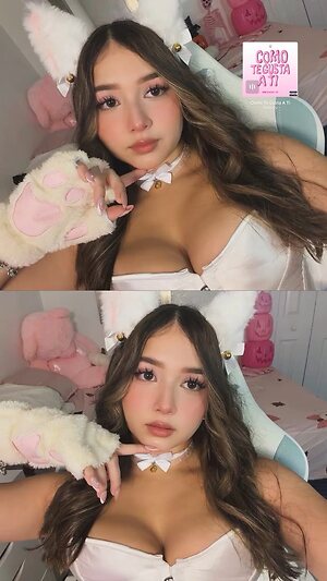 andreinabln leaked photo #3