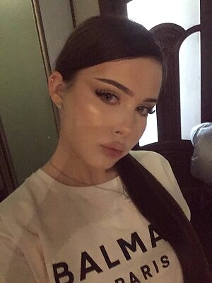 aneylyverst leaked photo #18