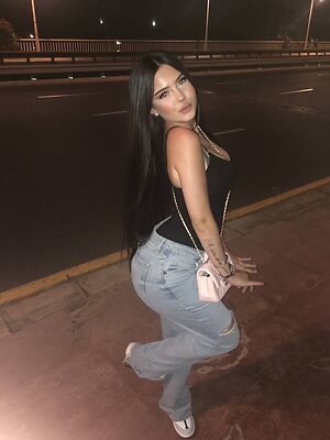 aneylyverst leaked photo #28
