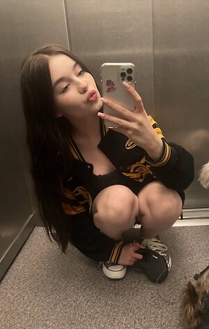 aneylyverst leaked photo #55